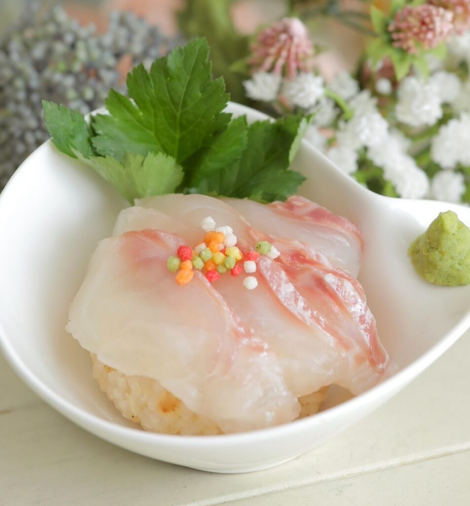 鯛茶漬け（宇和島産の鯛使用）